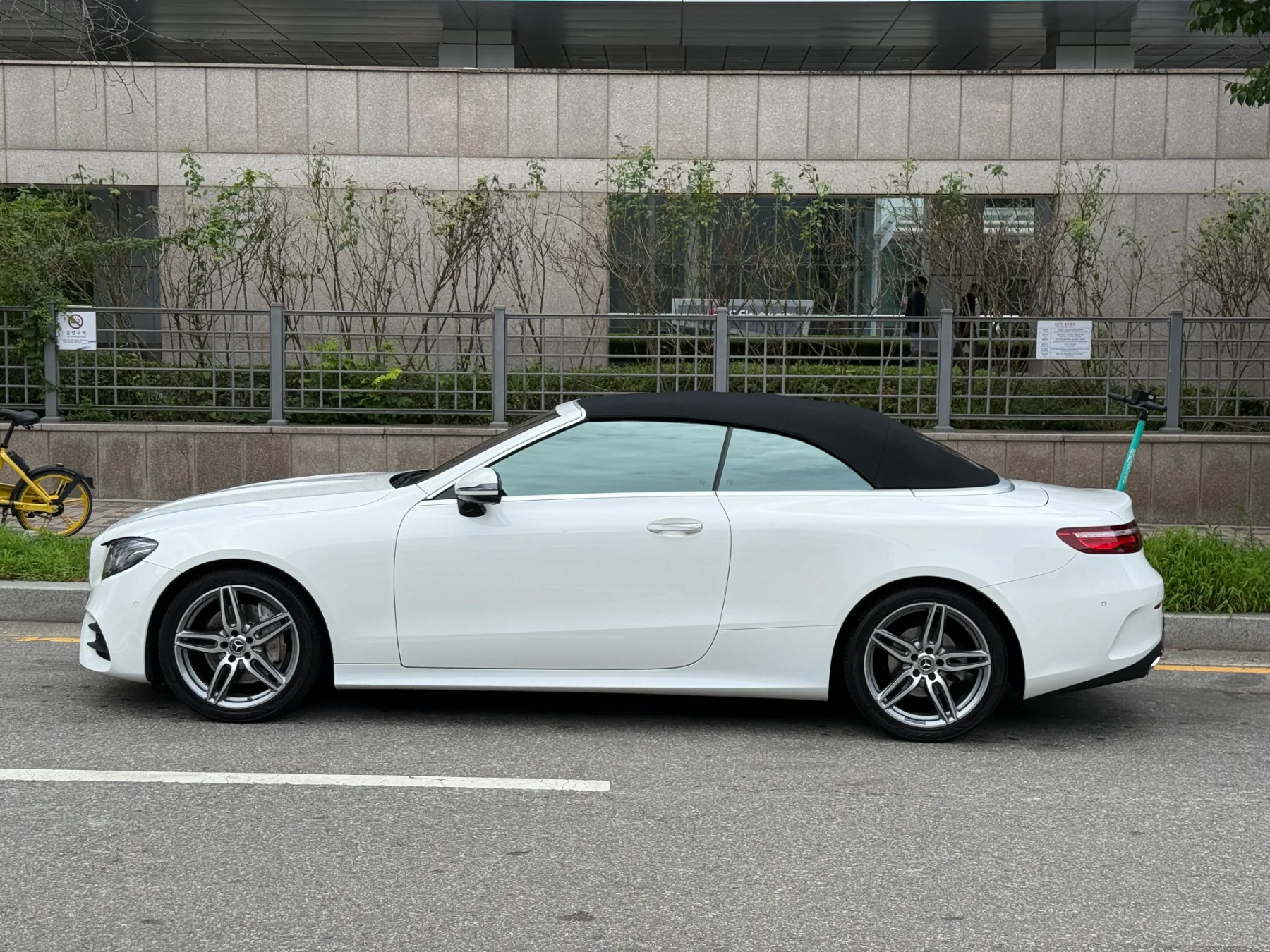 벤츠 W213 E220D cabriolet 2019 사진 2