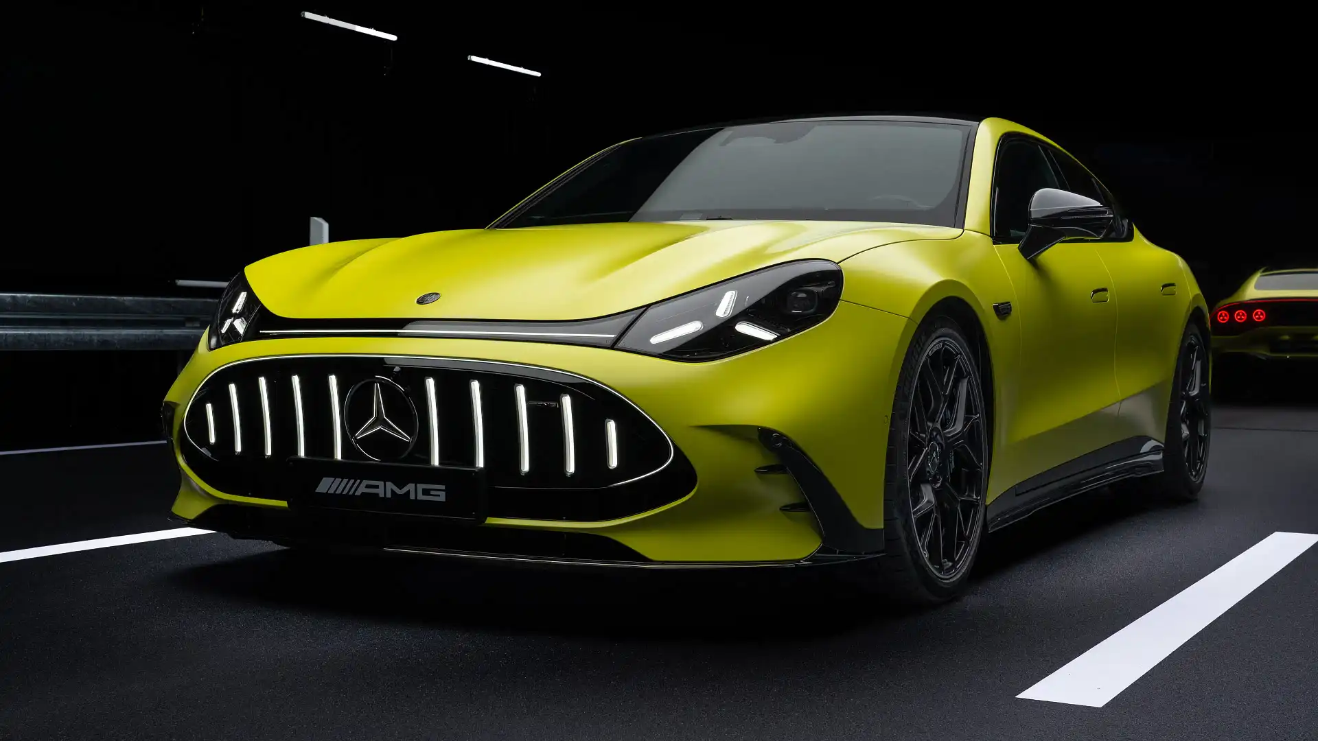 1100마력 신형 메르세데스-AMG GT 4도어 쿠페, 벤츠가 베일 벗기다