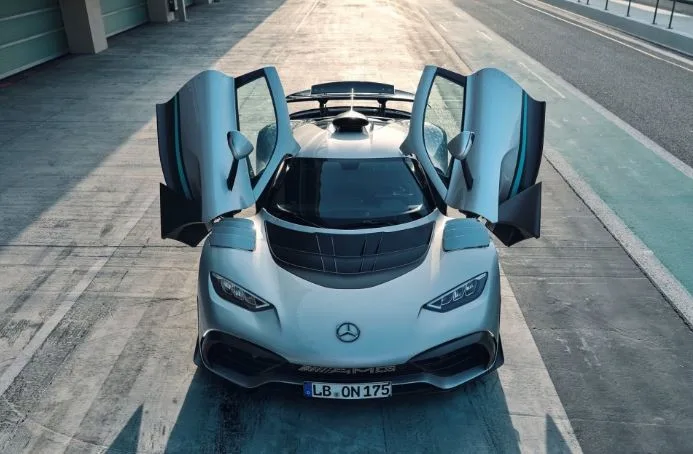 F1 심장을 품은 하이퍼카 "메르세데스 벤츠 AMG One"