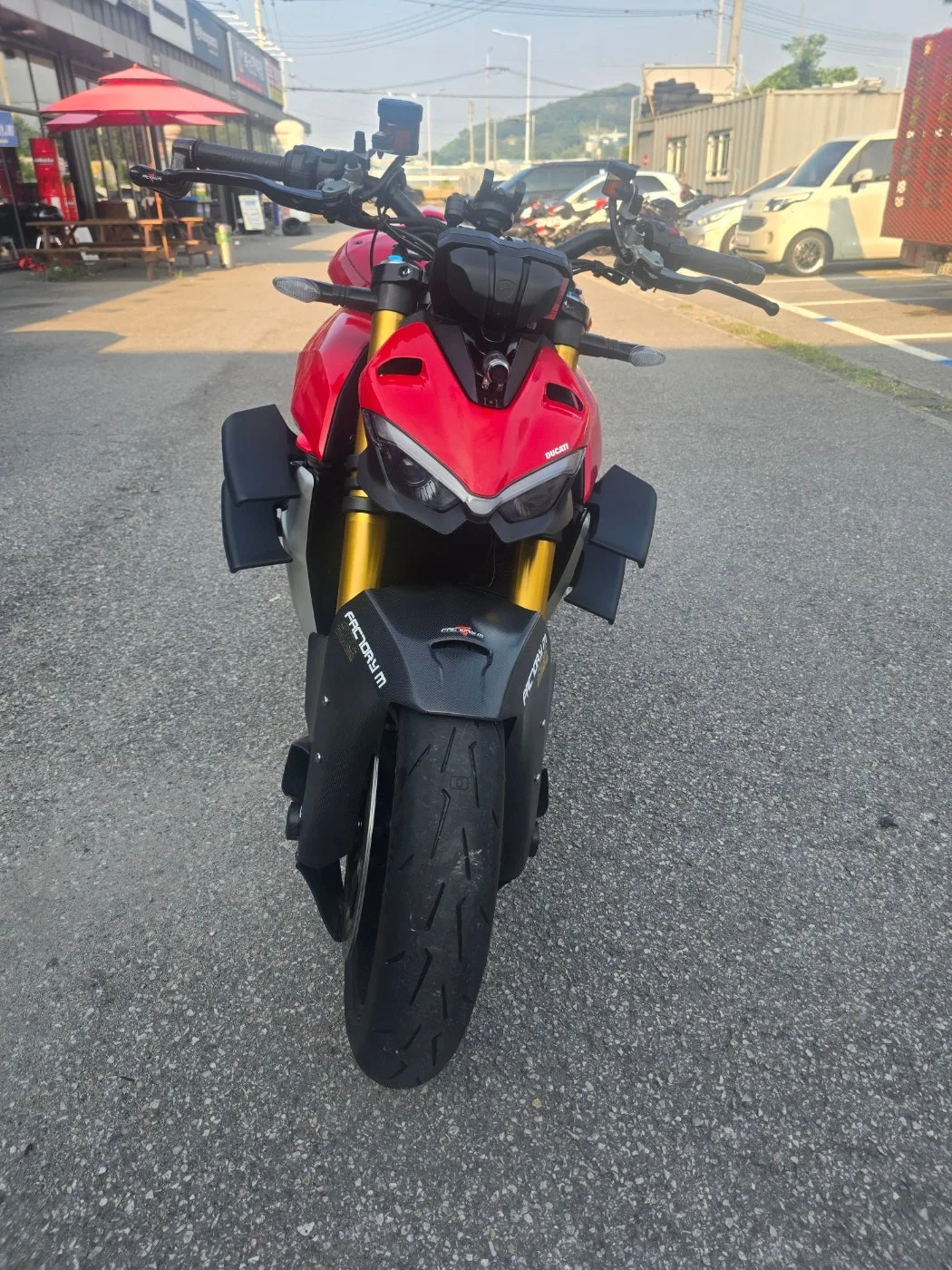 두카티 스트리트파이터 V4 S 2020 레드
