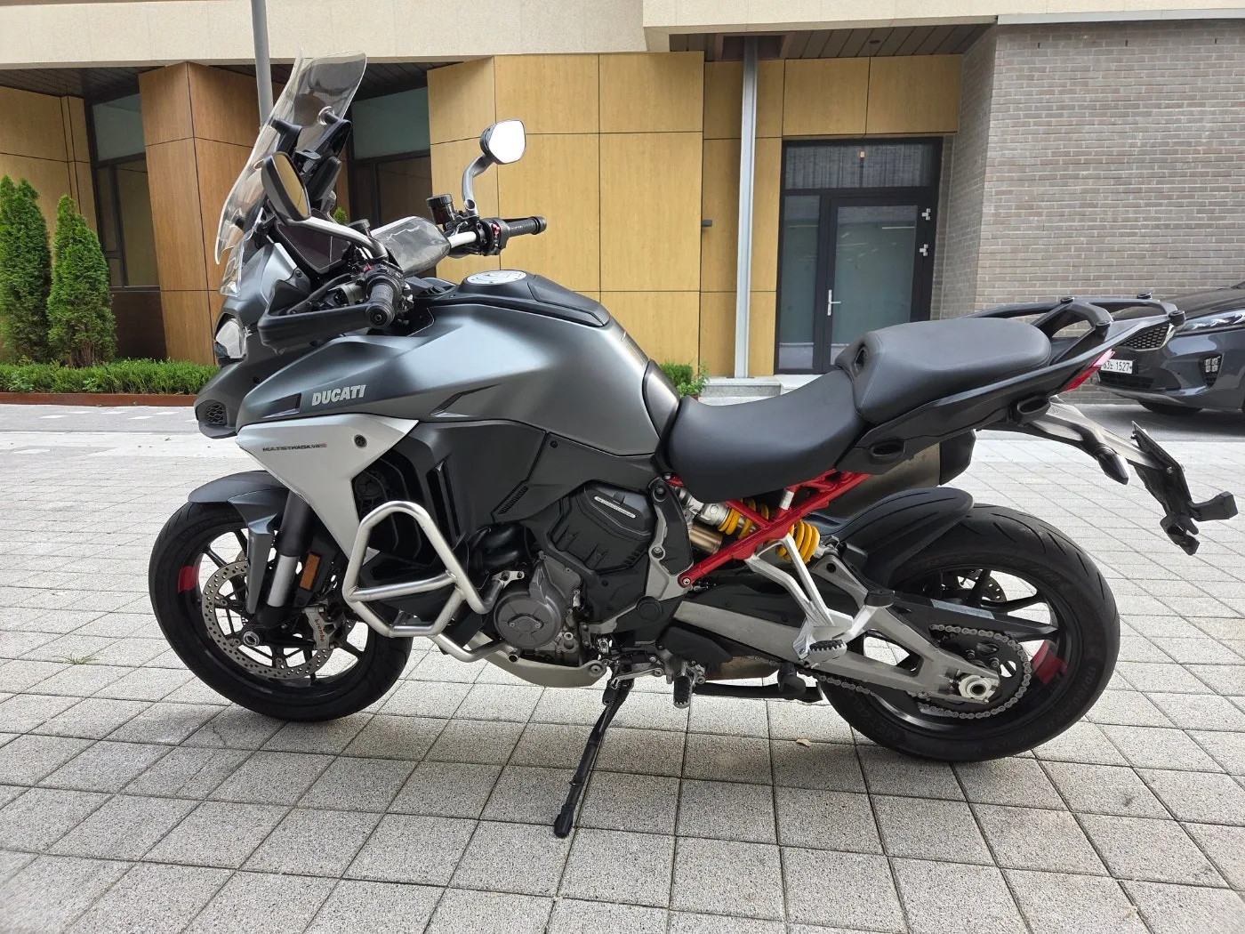 두카티 멀티스트라다 V4 S 2023 건메탈 사진 8