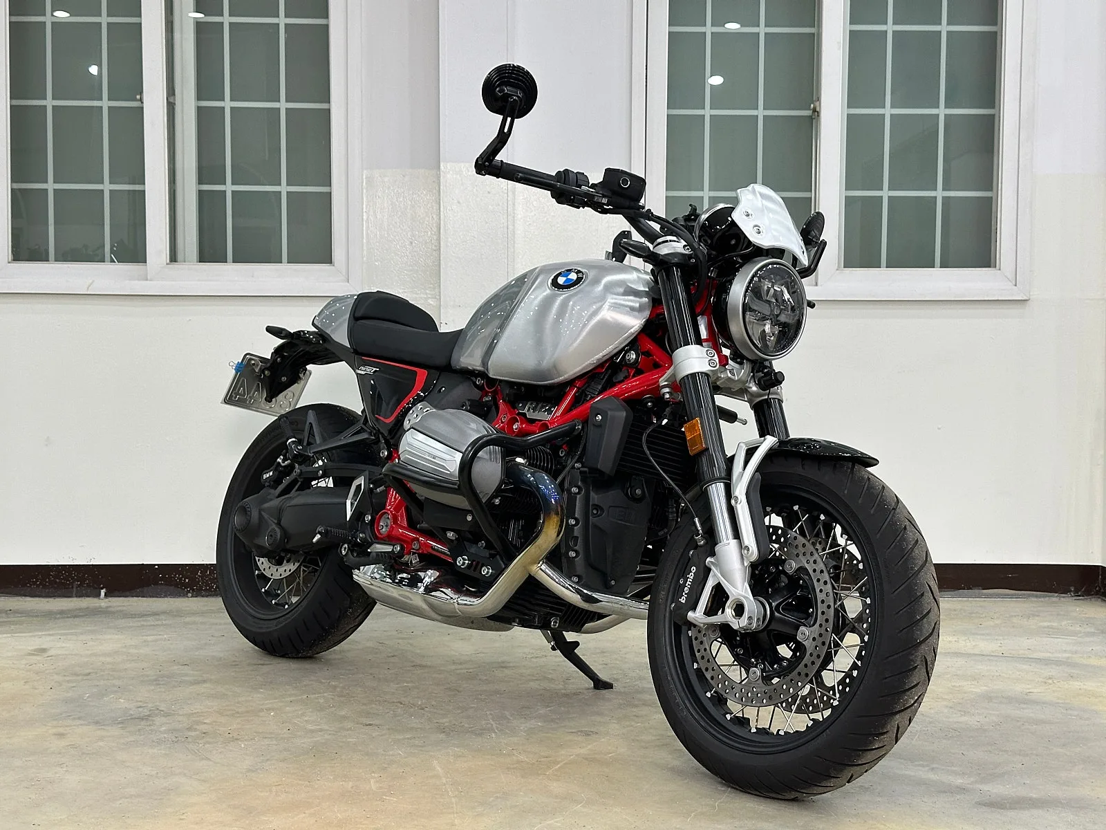 BMW R 12 2026 은색
