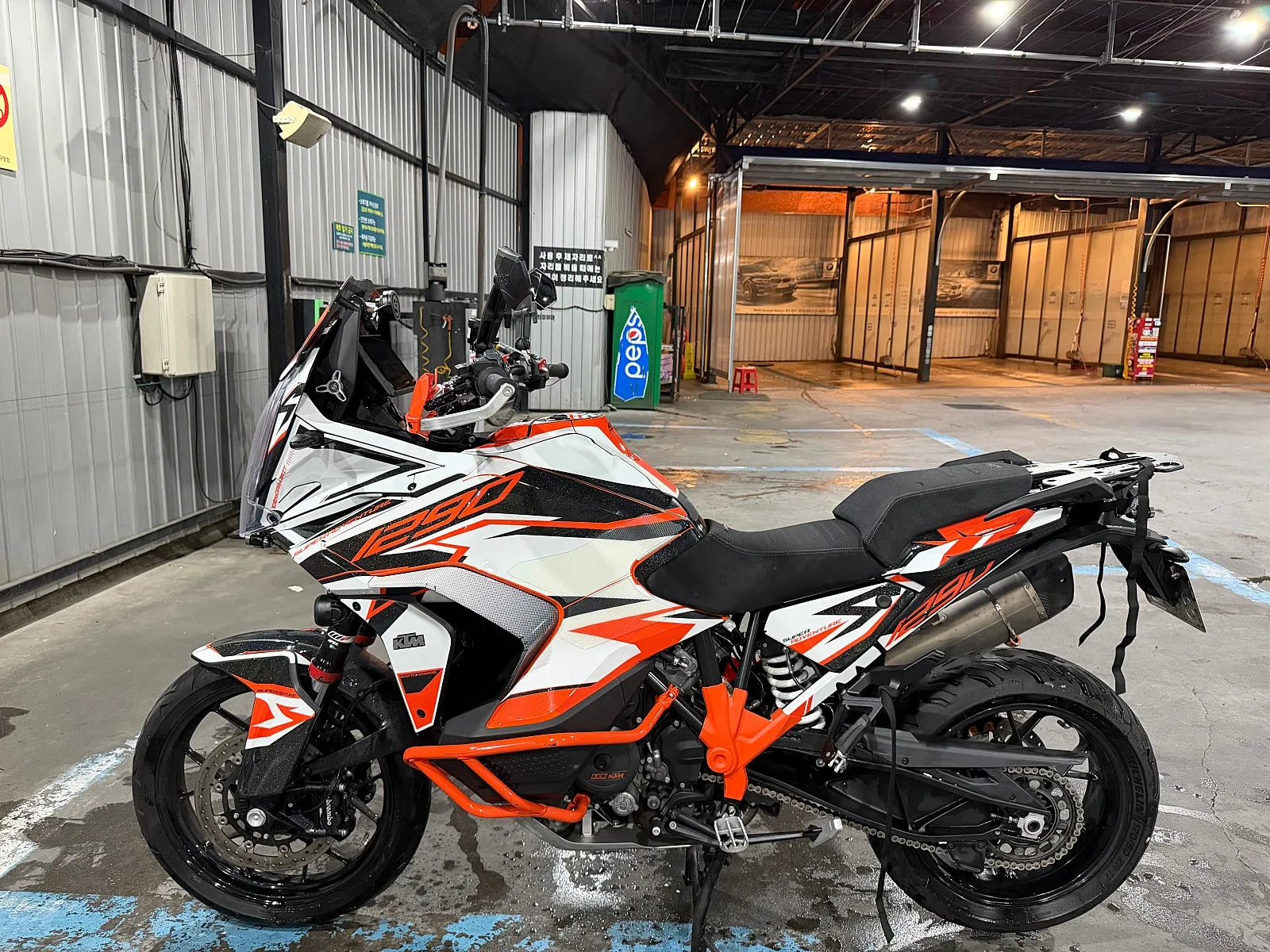 KTM 1290 S 슈퍼어드벤처 2022 오렌지