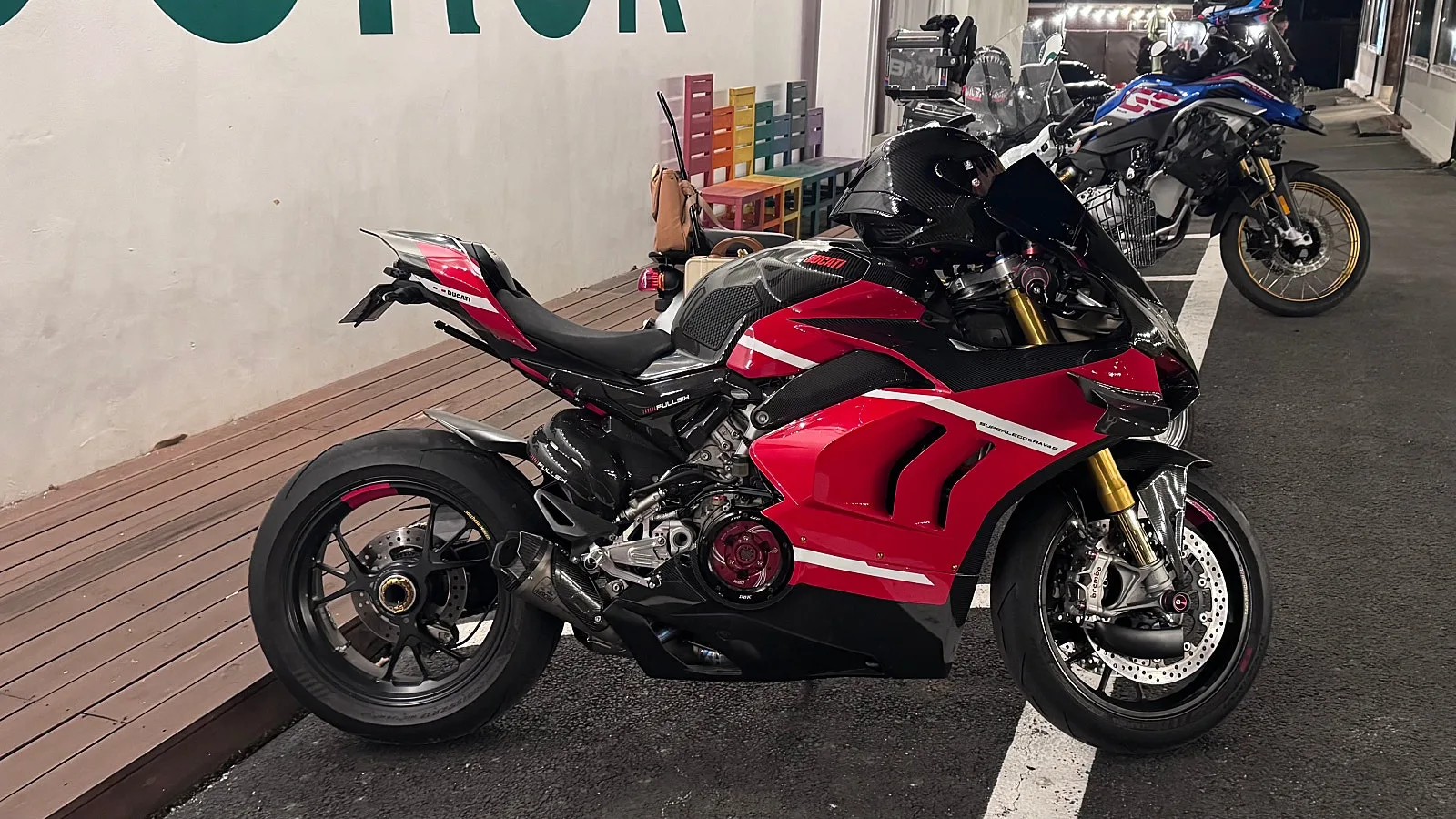 두카티 파니갈레 V4 S 2020 레드
