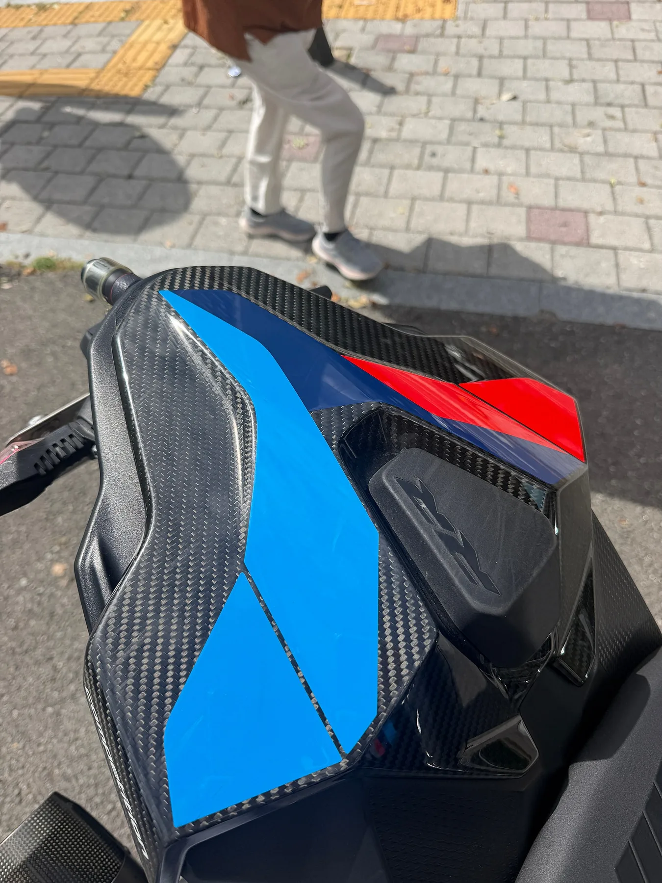 BMW M 1000 RR 컴페티션 2023 블랙 사진 4