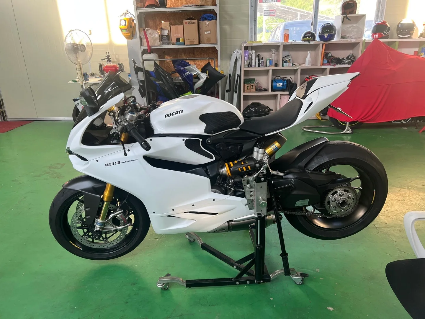 두카티 1199 파니갈레 S 2012 화이트 사진 4
