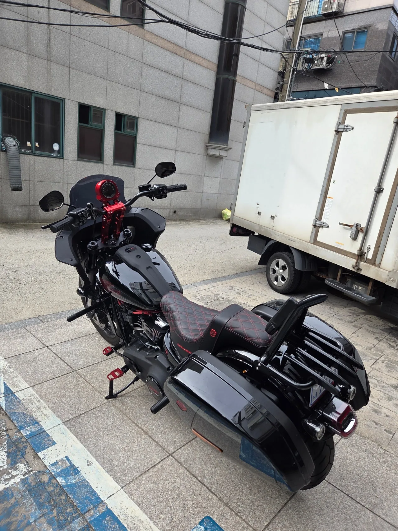 할리데이비슨 로우라이더 ST 2025 블랙 사진 4