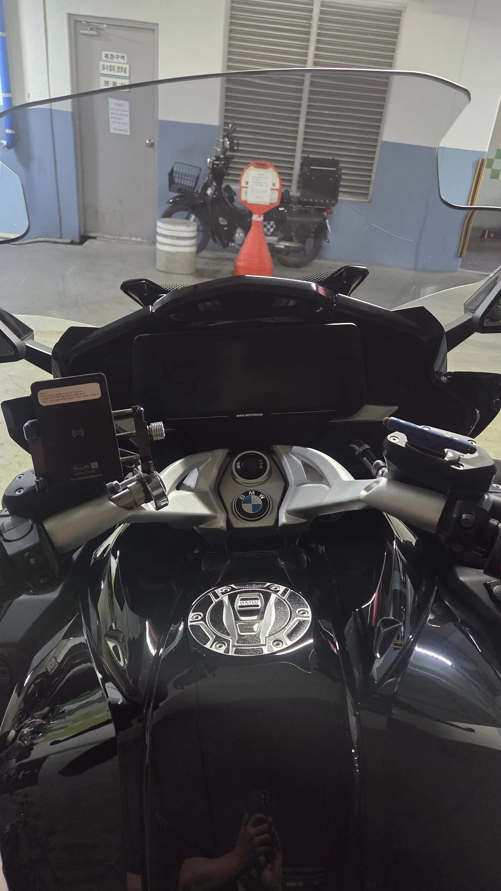 BMW K 1600 B 2022 블랙 사진 4