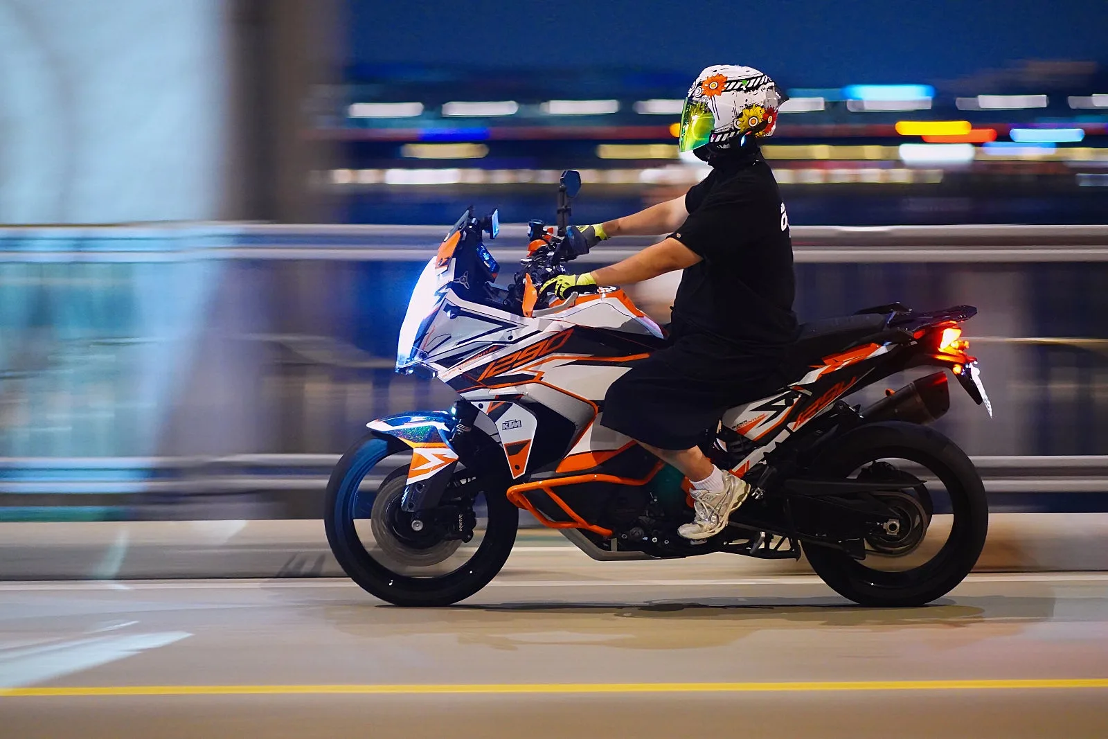 KTM 1290 S 슈퍼어드벤처 2022 오렌지