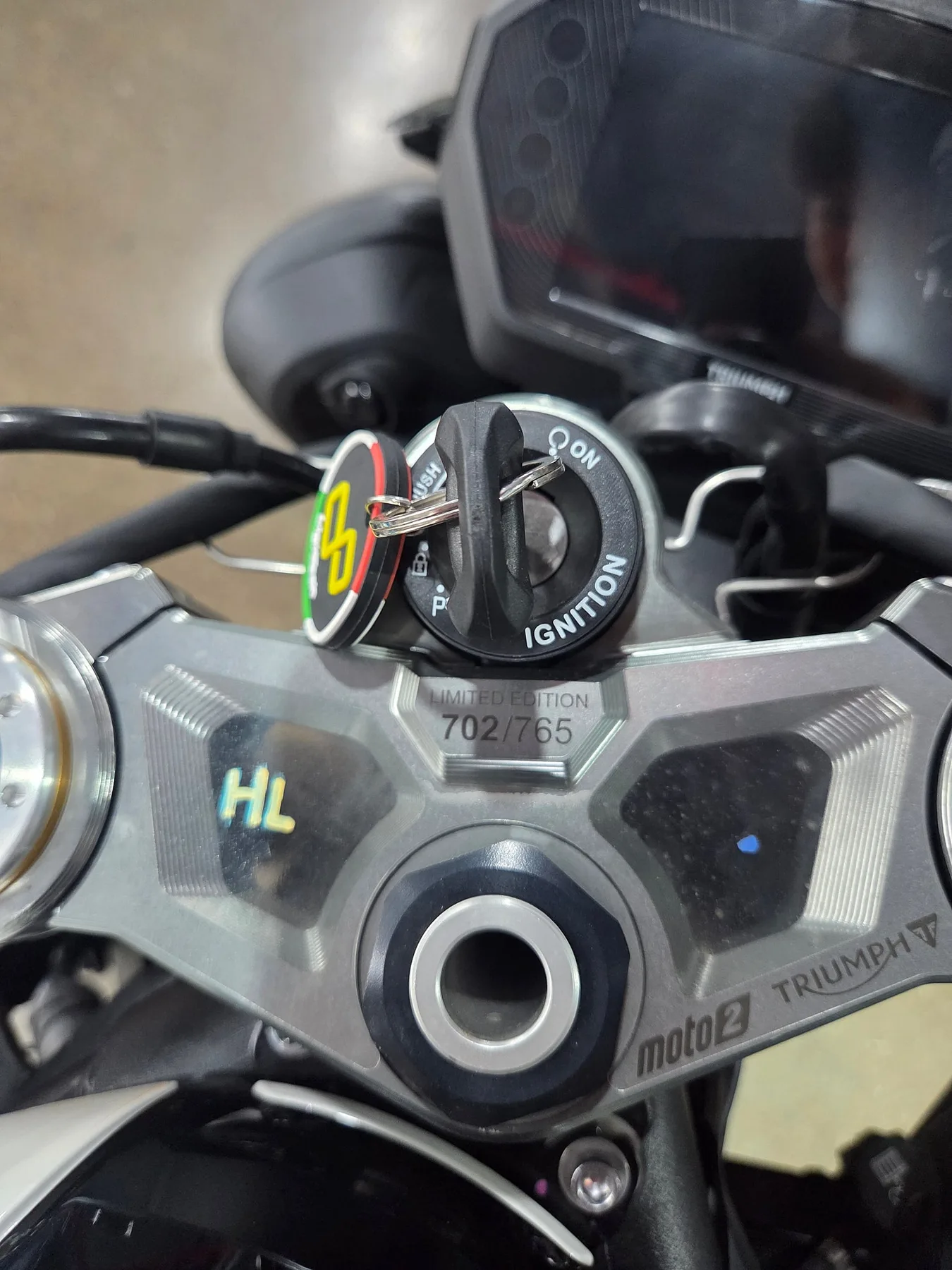 트라이엄프 스트리트 트리플 765 Moto2 에디션 2024 블랙 사진 5