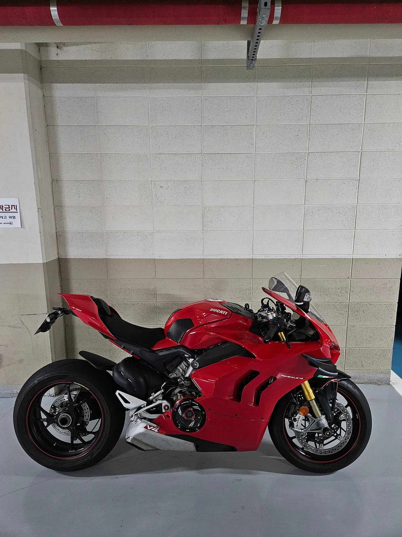 두카티 파니갈레 V4 S 2019 레드