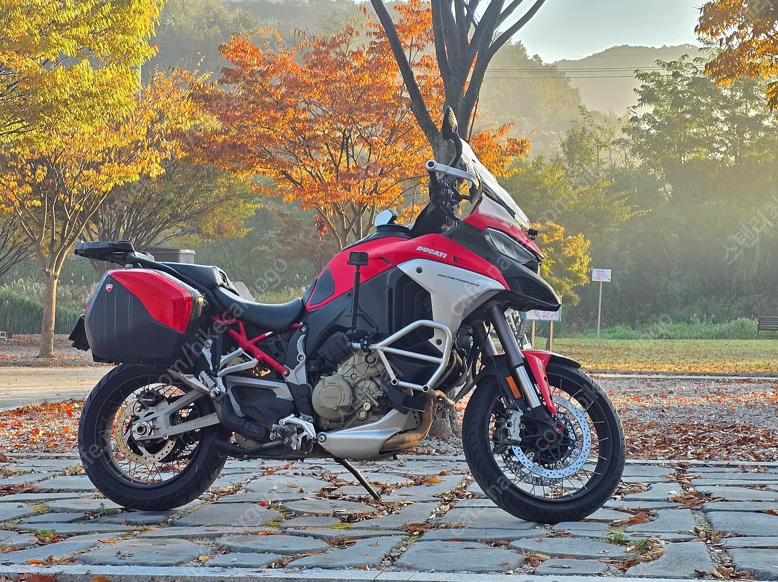 두카티 멀티스트라다 V4 S 2021 레드 사진 2