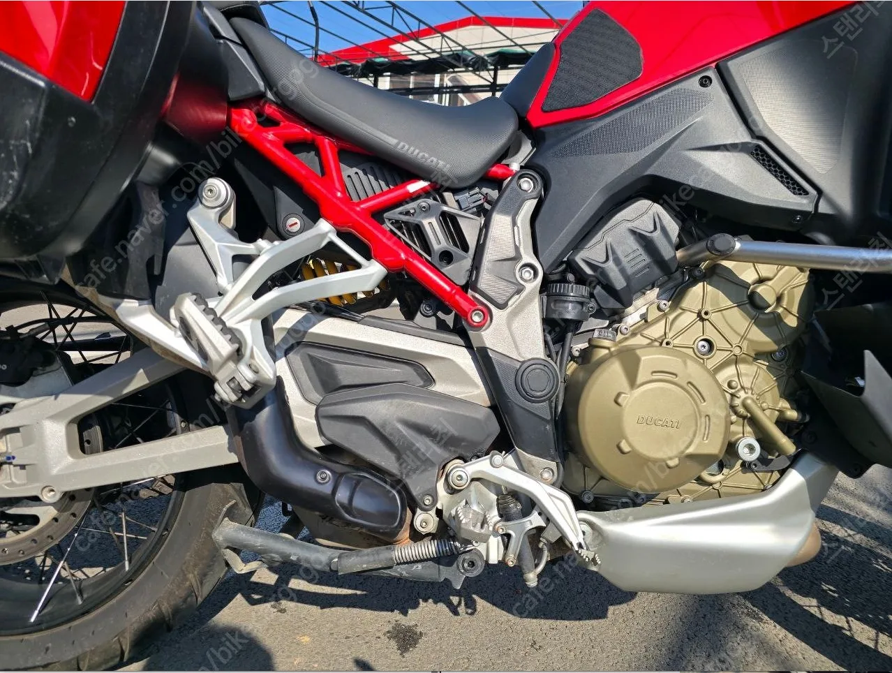 두카티 멀티스트라다 V4 S 2021 레드 사진 4