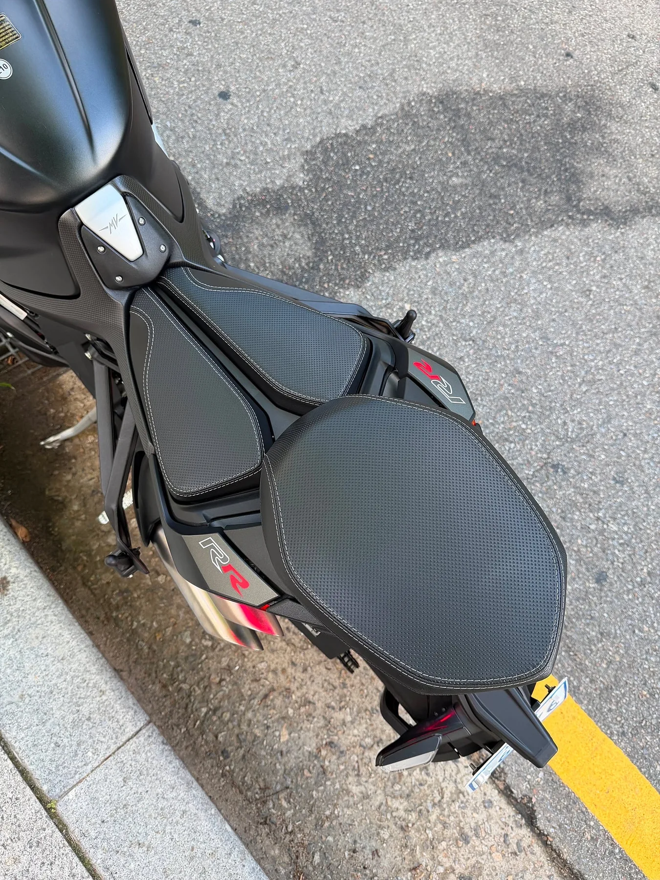 MV아구스타 브루탈레 1000 RR 2023 블랙 사진 5