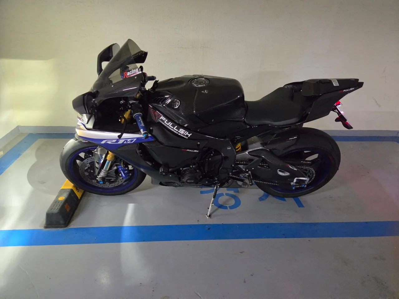 야마하 R1 M 2018 블랙