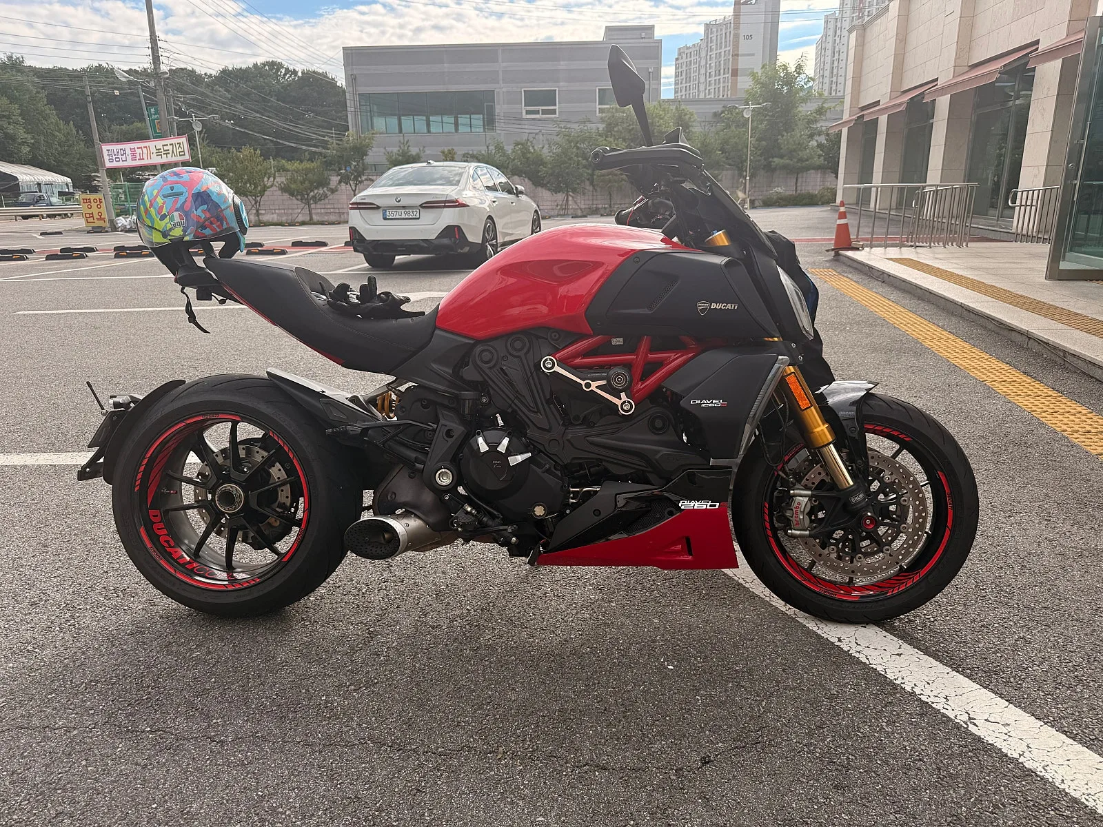 두카티 디아벨 1260 S 2019 빨강