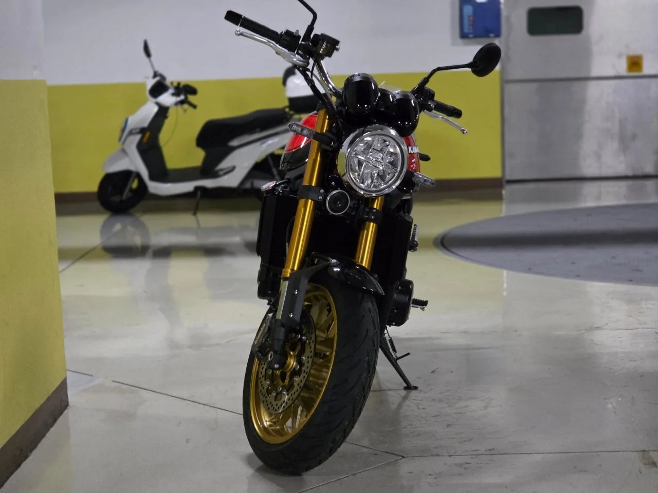 가와사키 Z 900 RS SE 2026 블랙