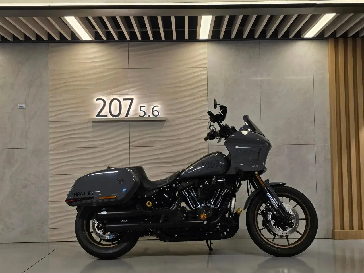 할리데이비슨 로우라이더 ST 2022 블랙