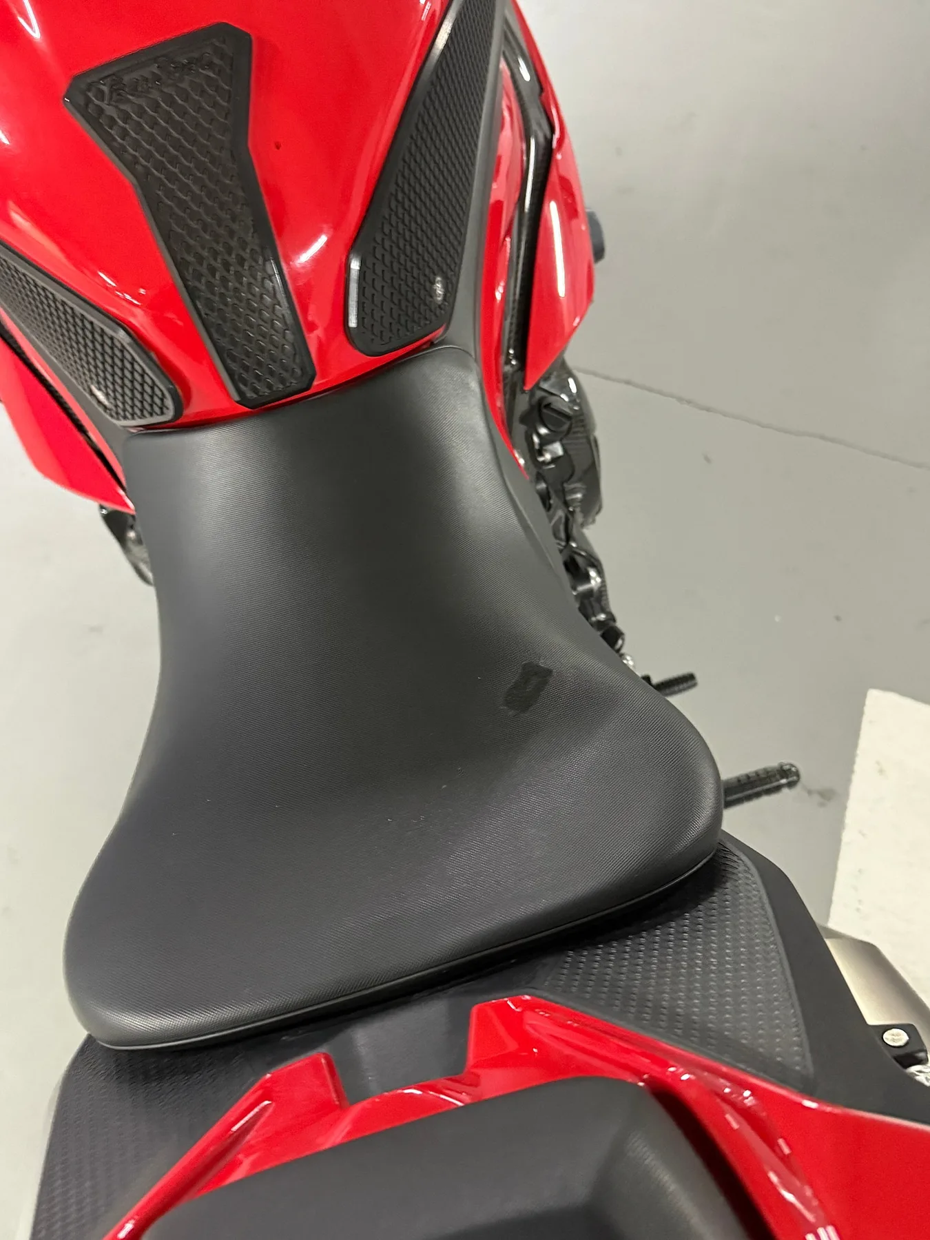 BMW S 1000 RR 레이싱팩 2023 레드 사진 7