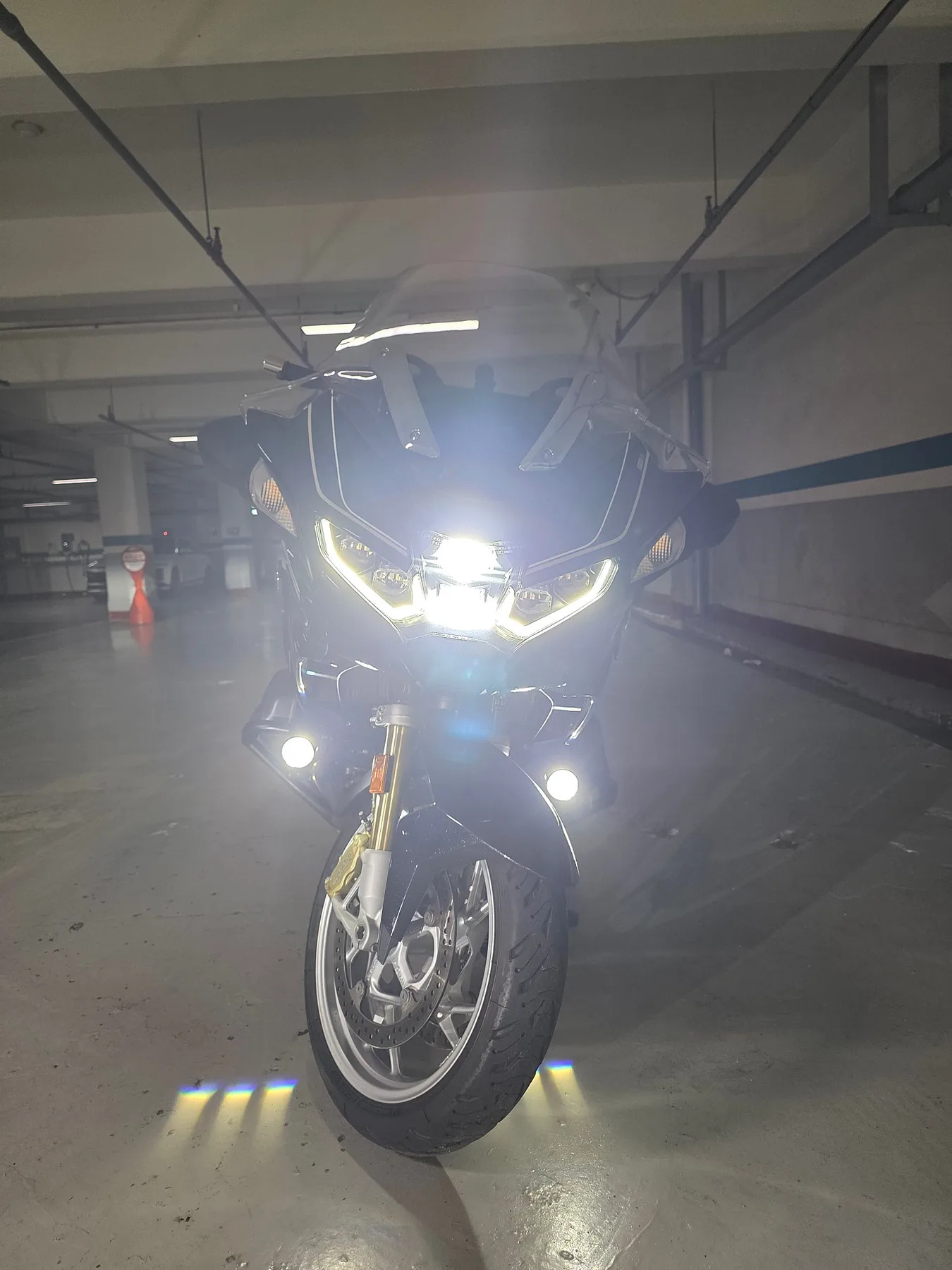BMW R 1250 RT 2023 블랙 사진 2