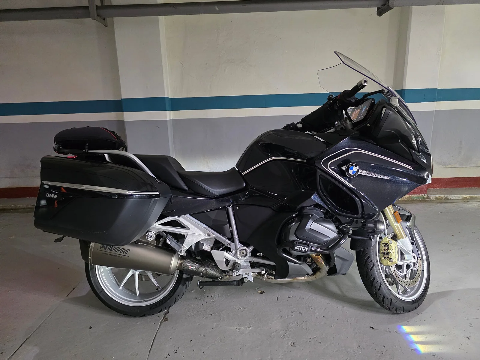 BMW R 1250 RT 2023 블랙 사진 3