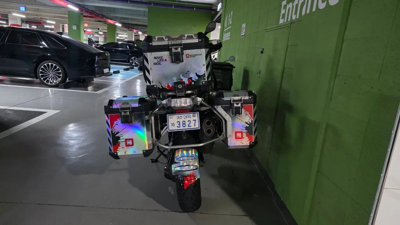 BMW R 1250 GS ADV 2023 블랙 사진 3