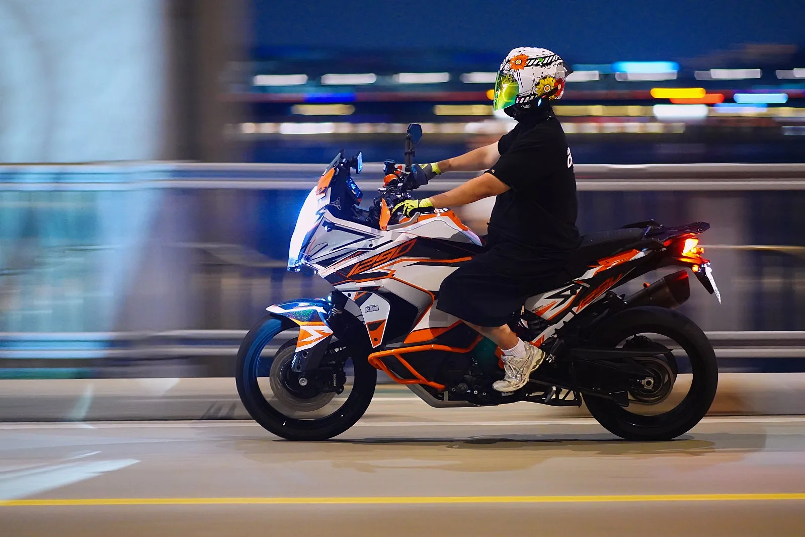 KTM 1290 S 슈퍼어드벤처 2022 오렌지