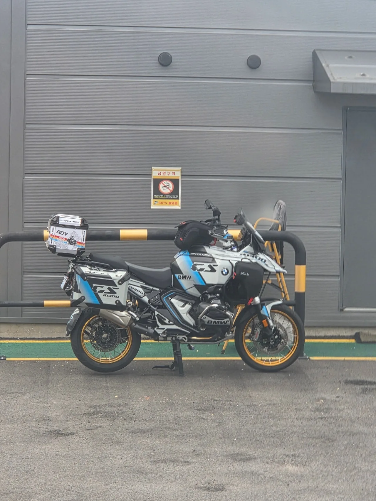 BMW R 1300 GS ADV 실버