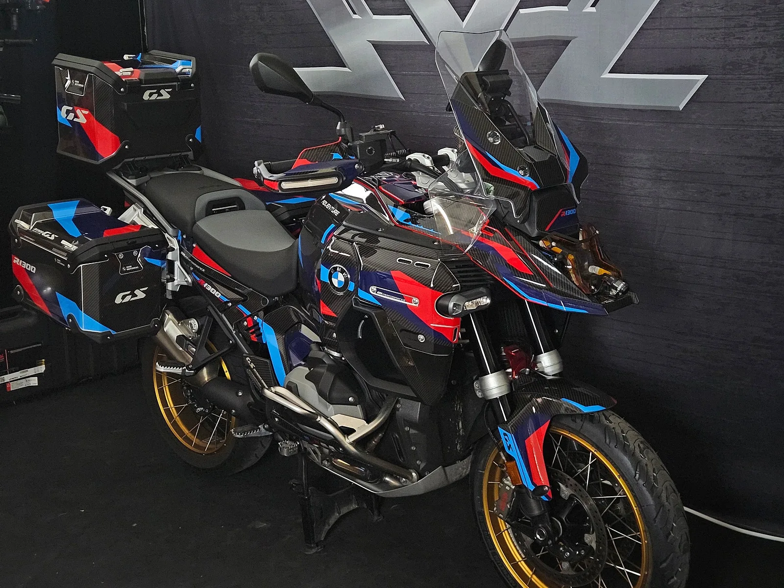 BMW R 1300 GS Adventure 2025 블랙 사진 1