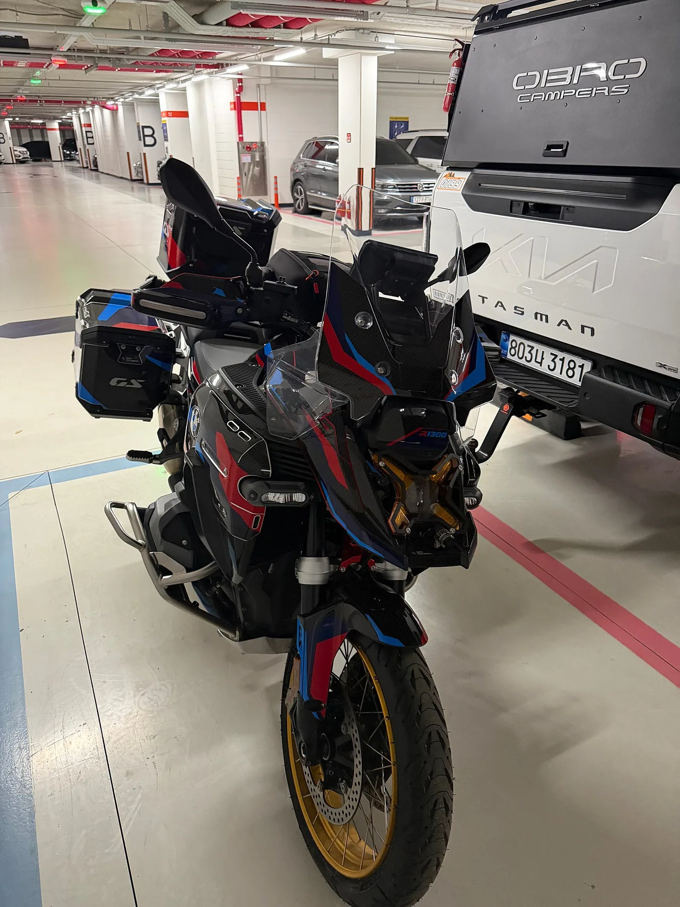 BMW R 1300 GS Adventure 2025 블랙 사진 7