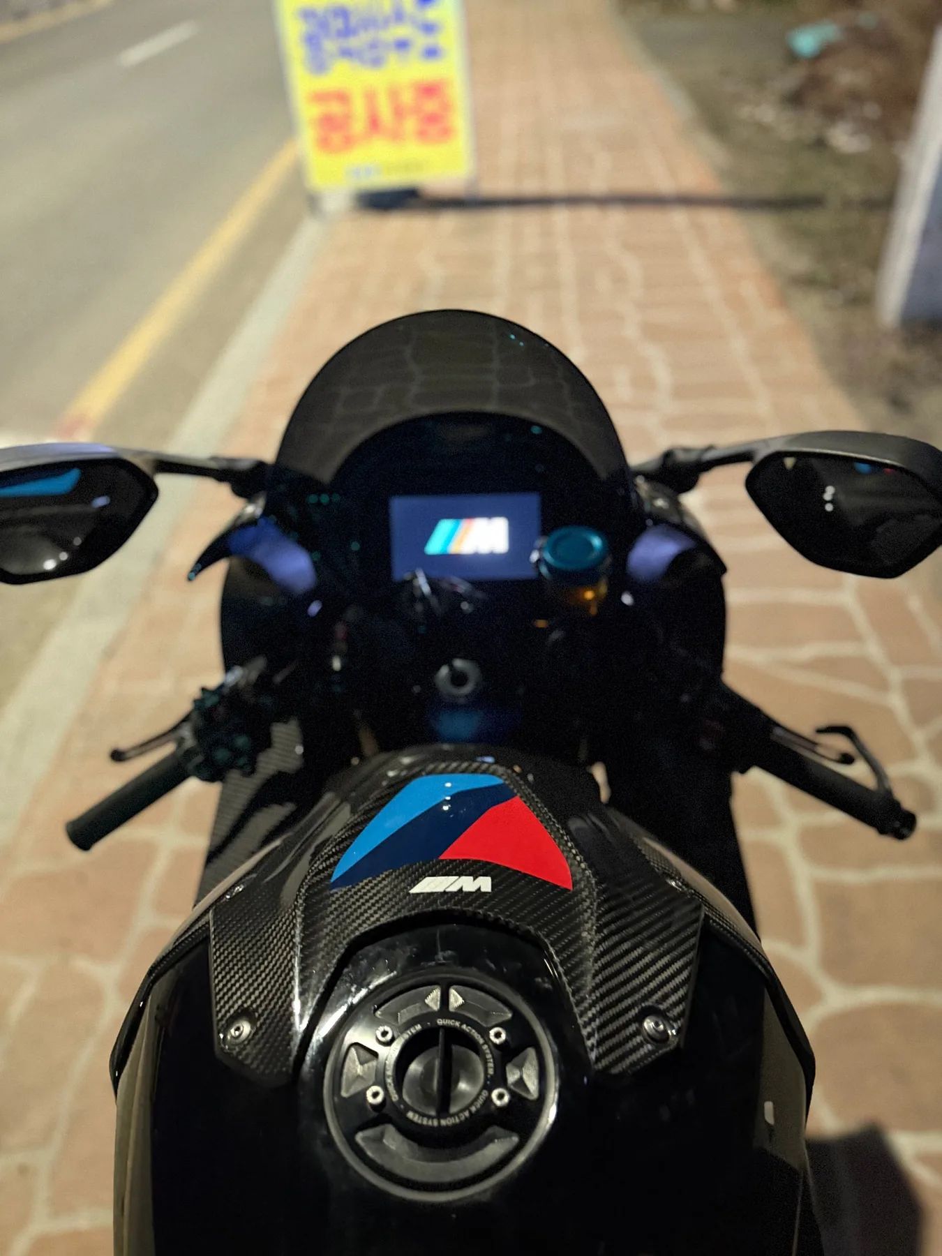 BMW M 1000 RR 컴페티션 2024 블랙 사진 6
