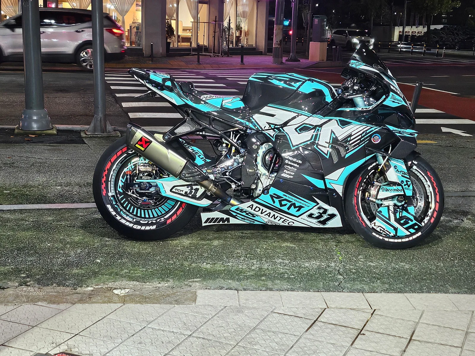 BMW S 1000 RR 2024 청록