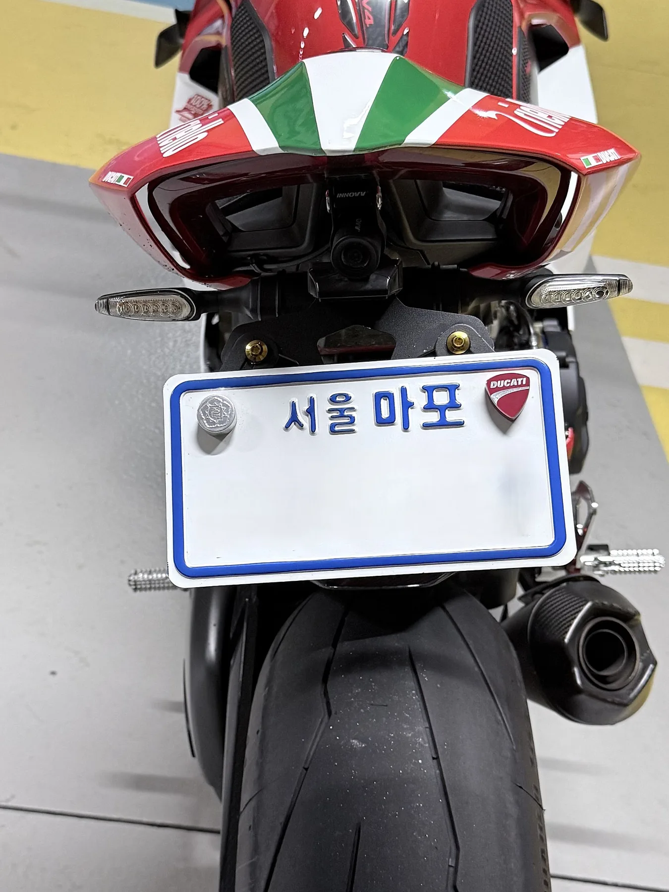 두카티 파니갈레 V4 S 2021 레드