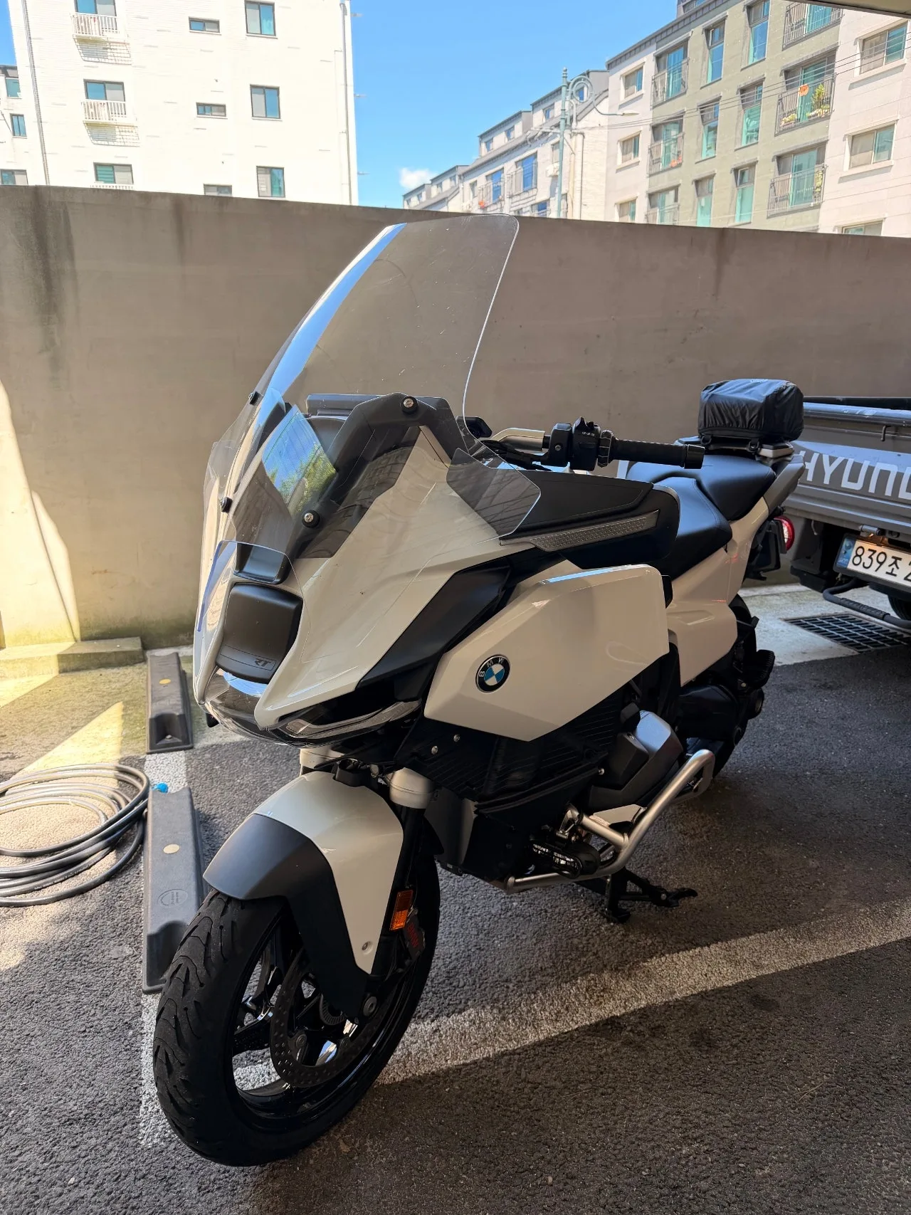 BMW R 1300 RT 2026 화이트 사진 7