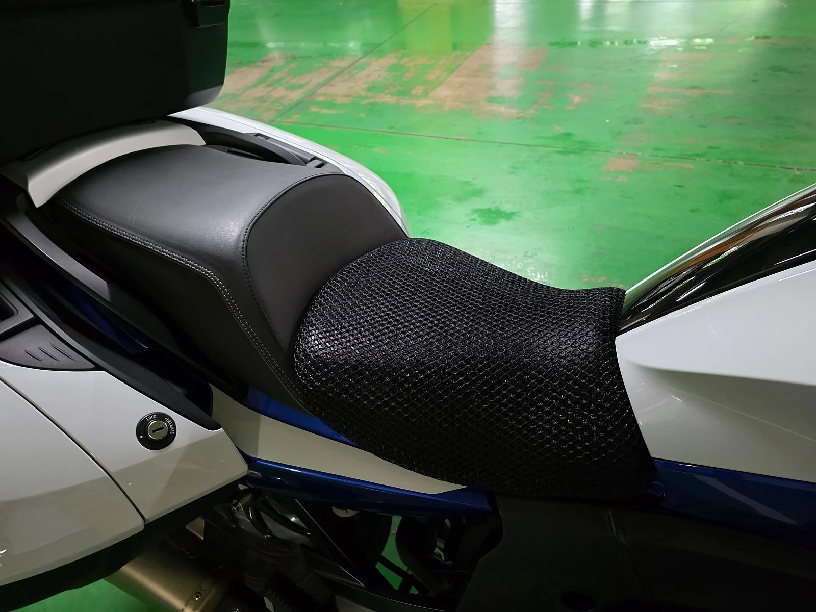 BMW K 1600 GT 2024 화이트 사진 3