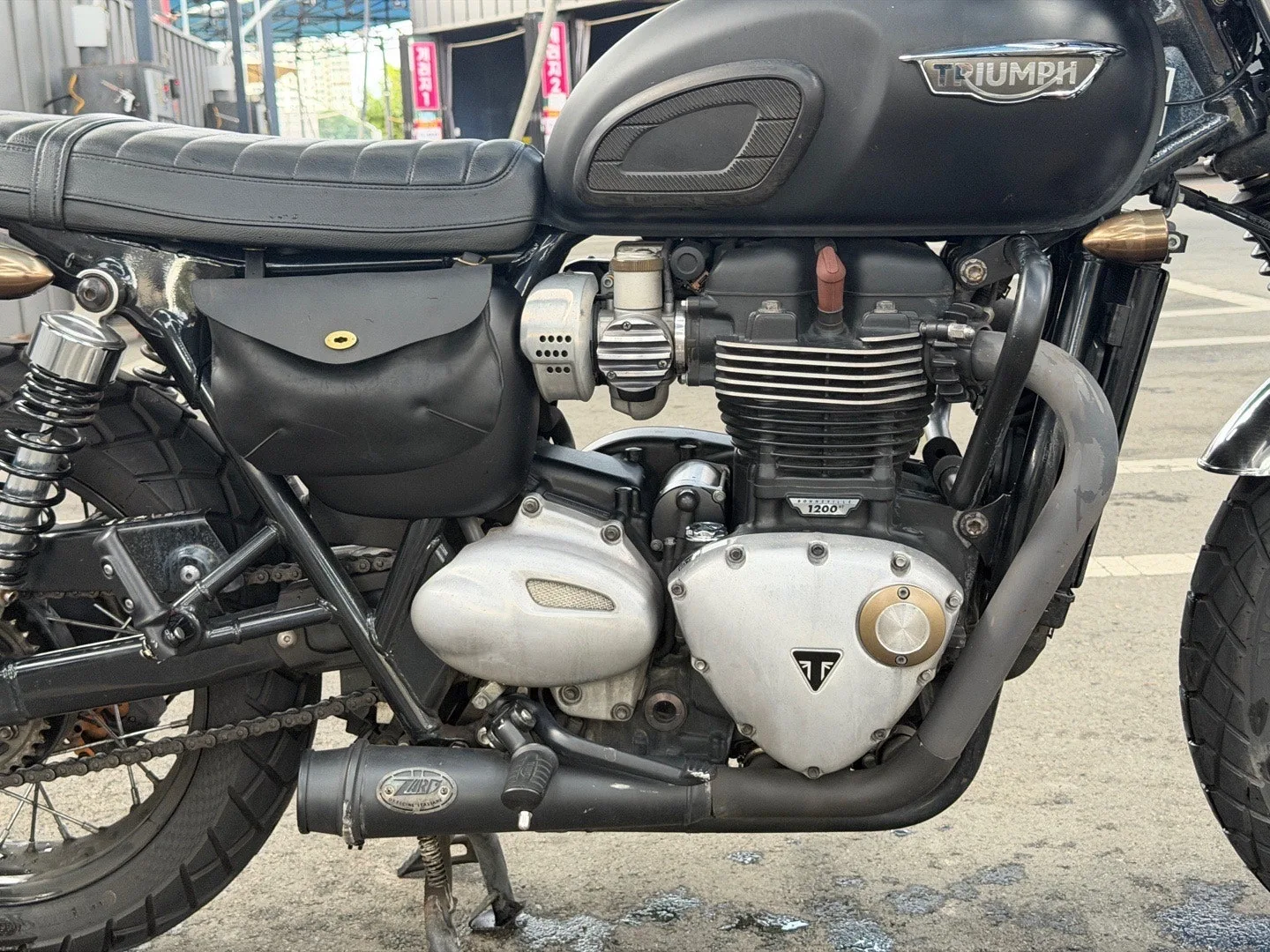 트라이엄프 T120 2019 블랙 사진 8