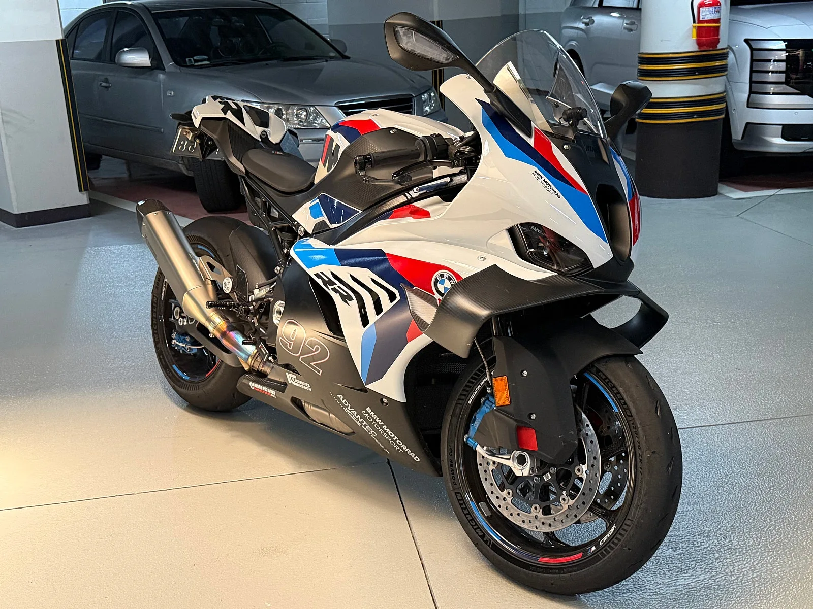 BMW M 1000 RR 2026 2026 화이트 사진 8