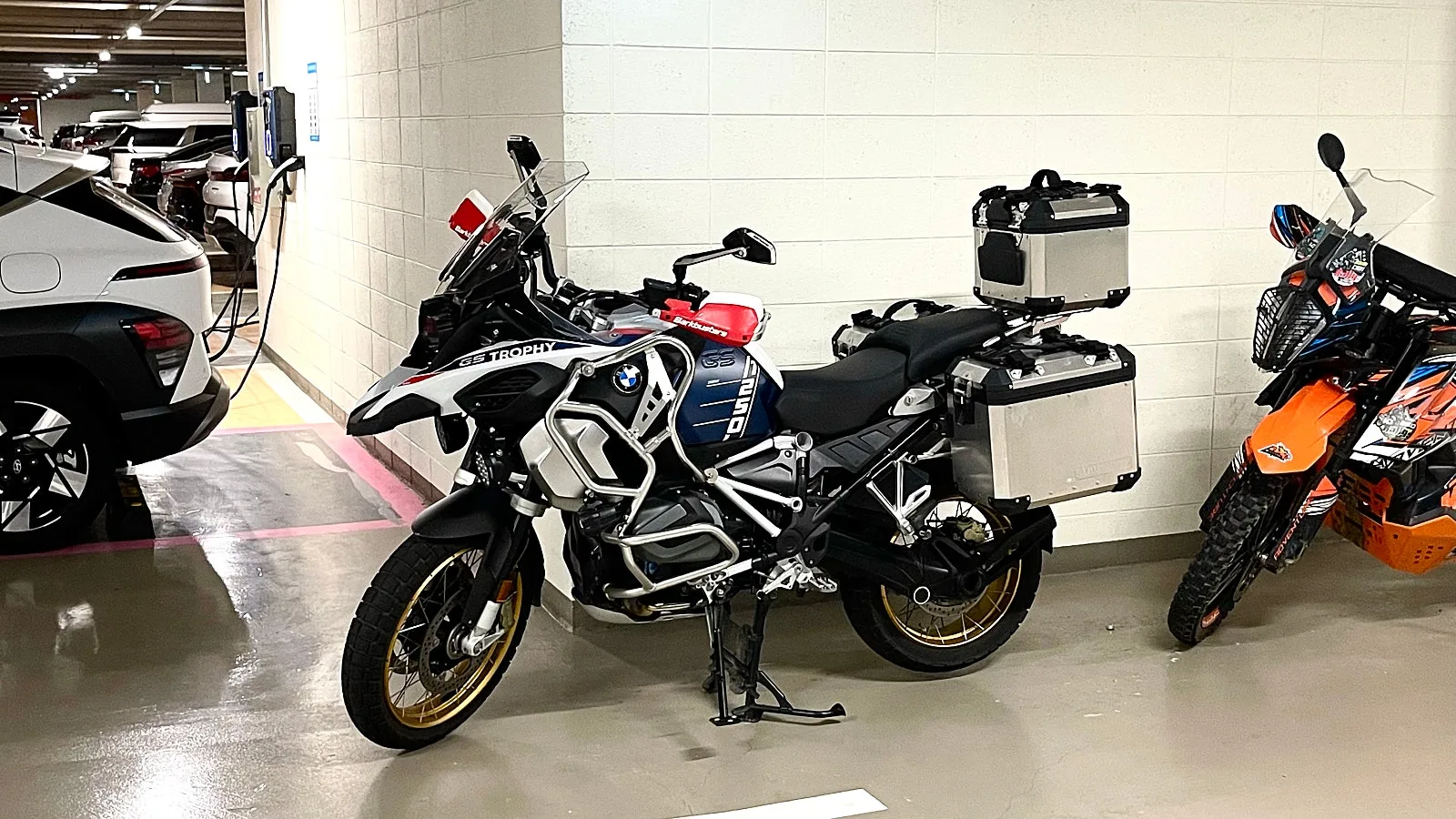 BMW R 1250 GS 트로피 블랙