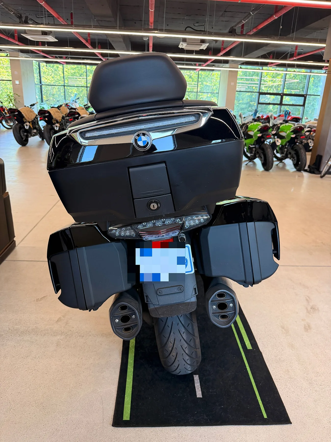 BMW K 1600 GTL 2025 블랙 사진 6