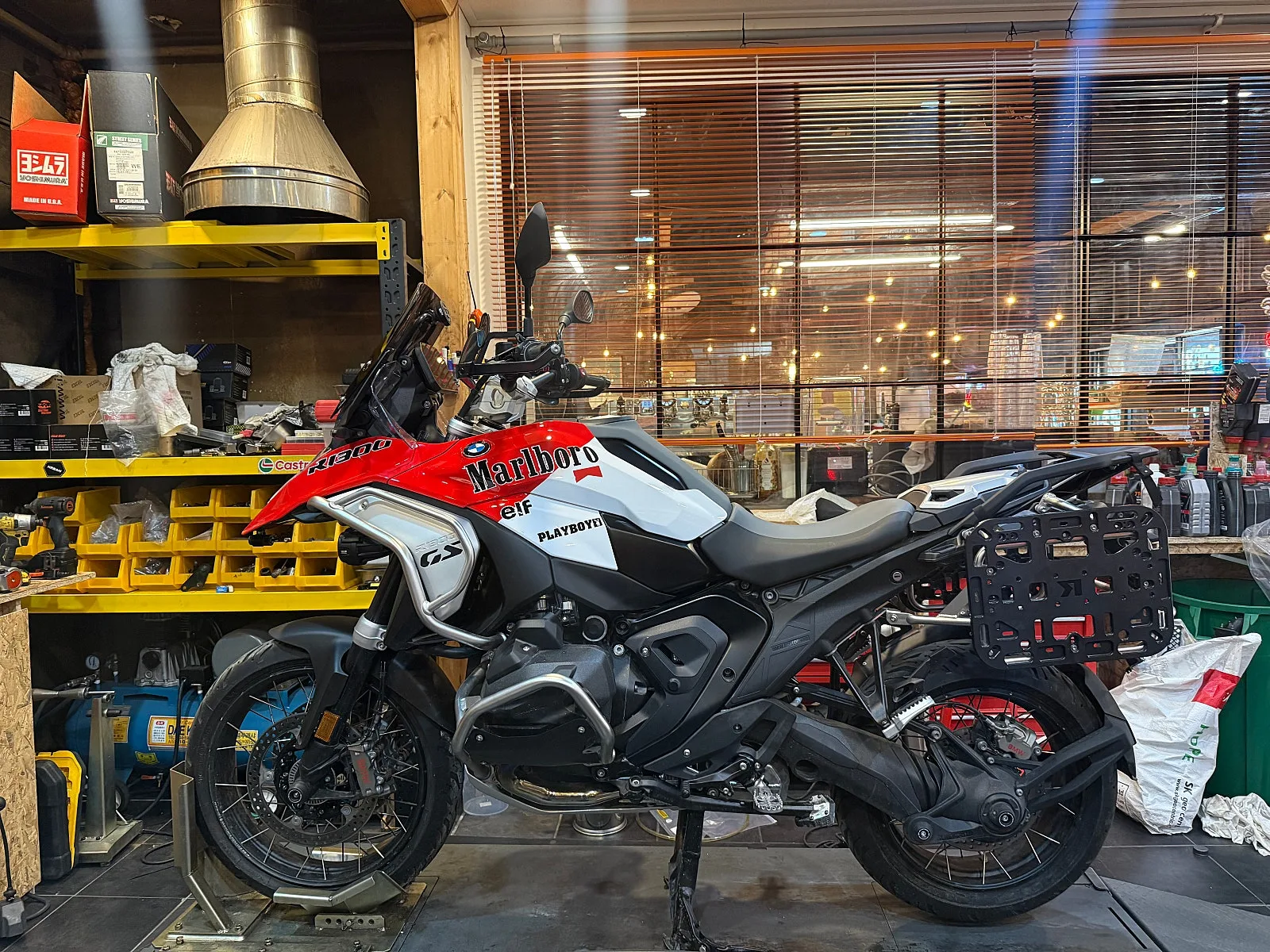 BMW R 1300 GS ENDURO 패키지 2025 레드 사진 1