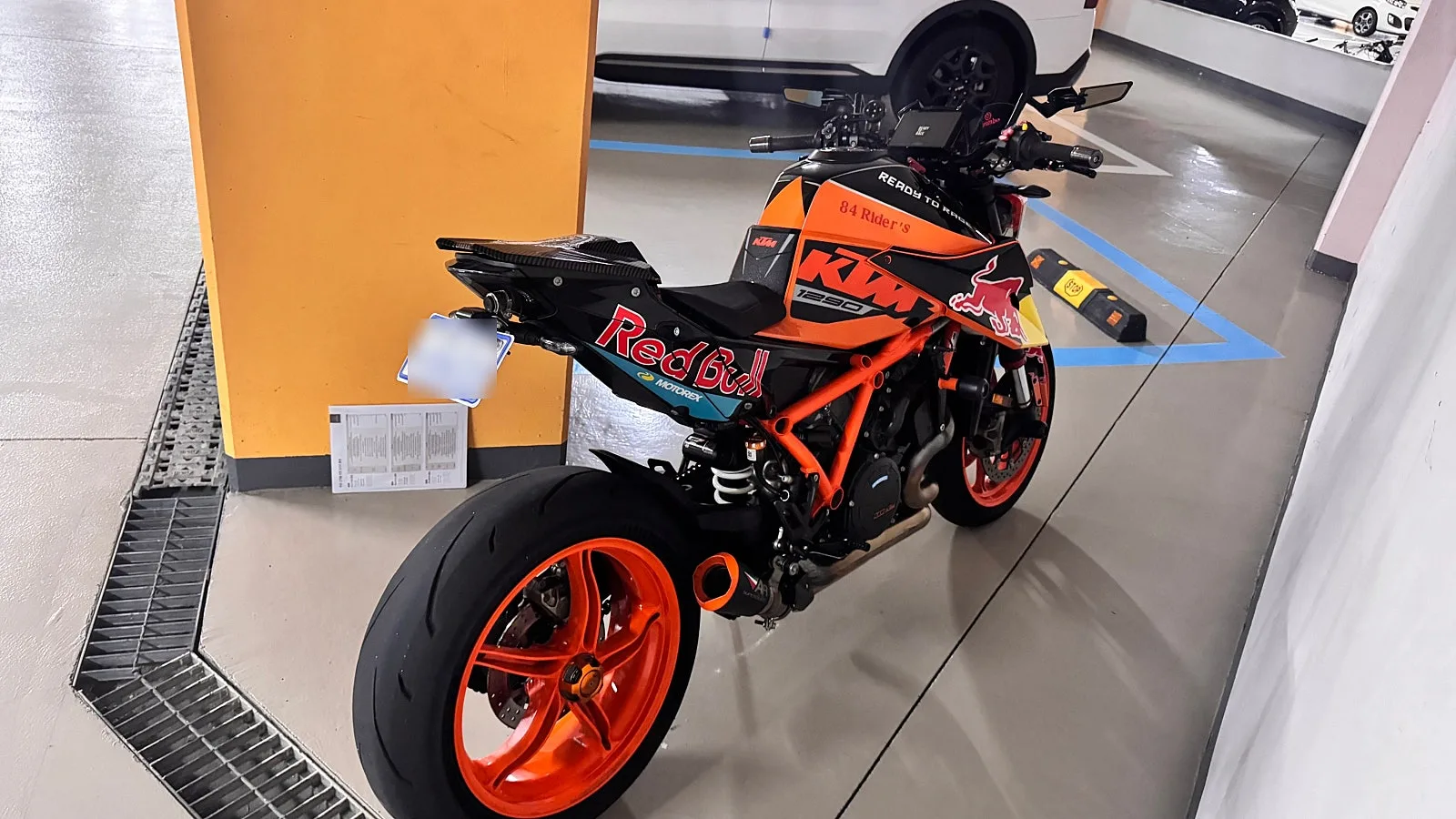 KTM 슈퍼듀크 1290 R 2022 오렌지 사진 5