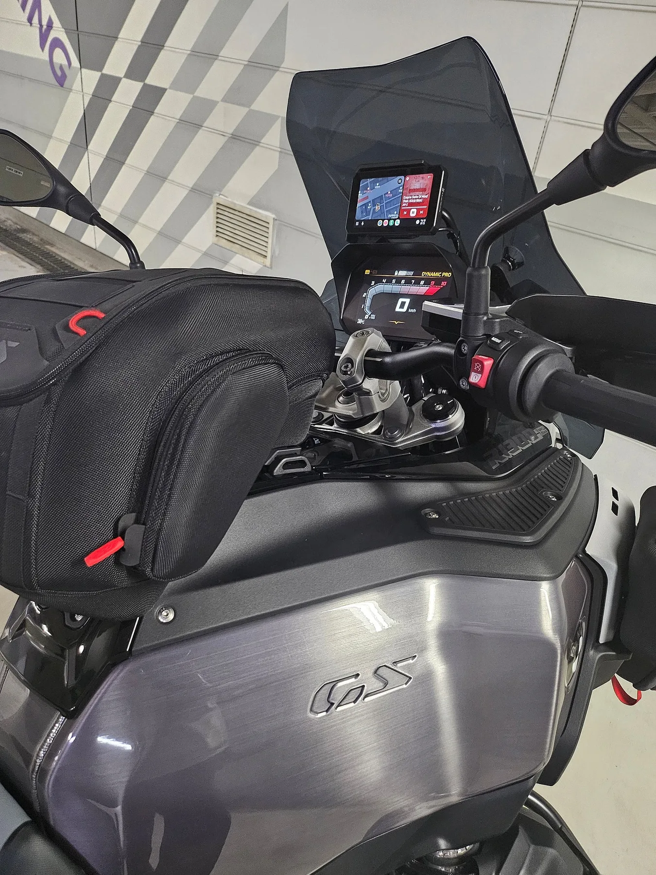 BMW R 1300 GS ADV 2025 블랙 사진 1