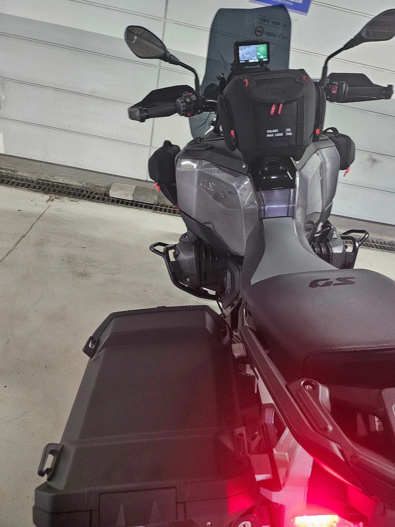 BMW R 1300 GS ADV 2025 블랙 사진 7