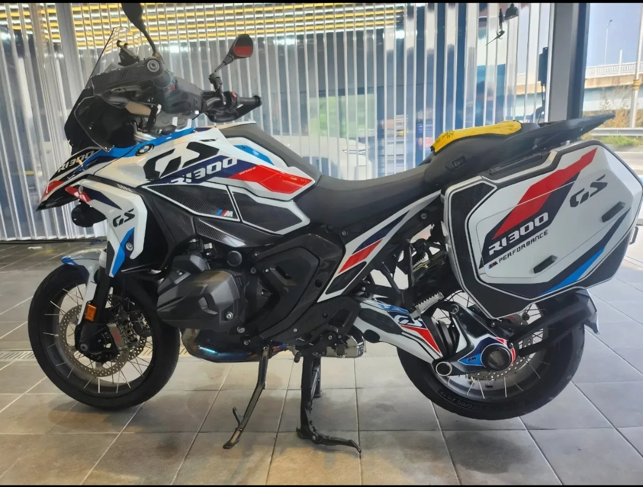 BMW R 1300 GS 2024 화이트 사진 2