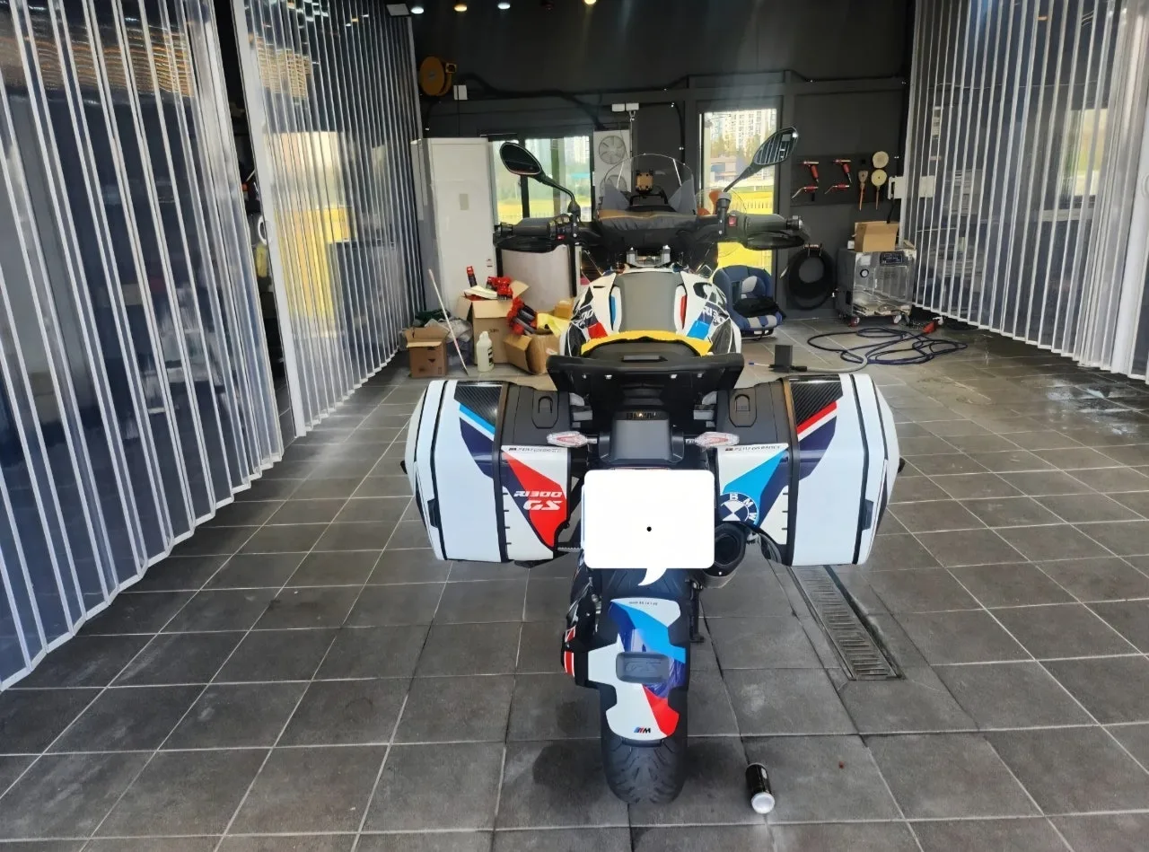 BMW R 1300 GS 2024 화이트 사진 3
