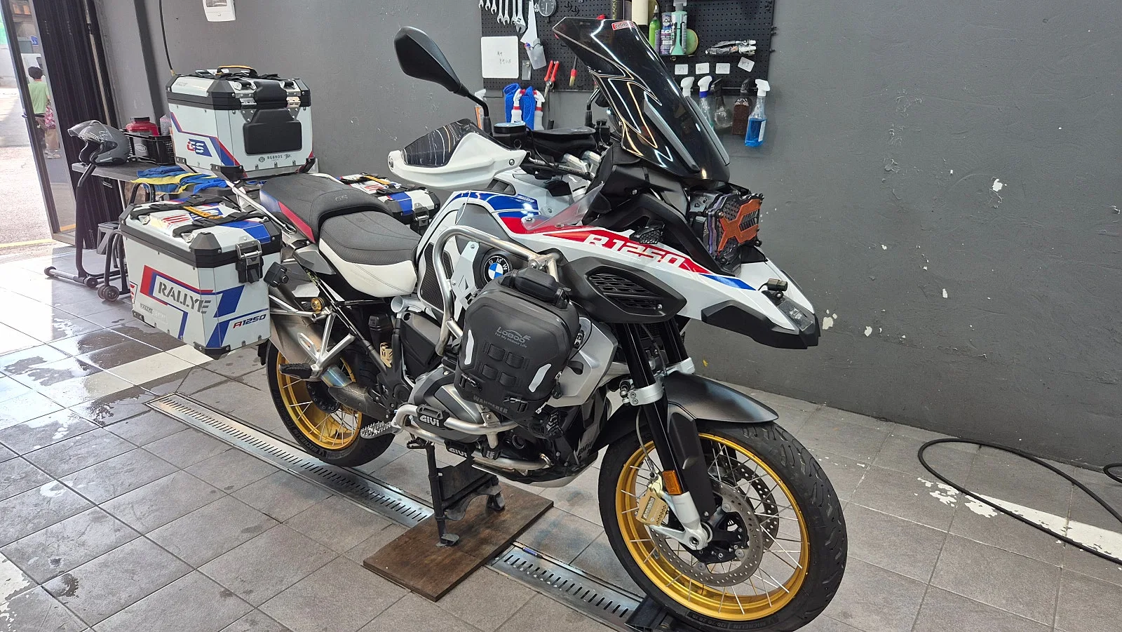 BMW R 1250 GS 어드방 2022 화이트