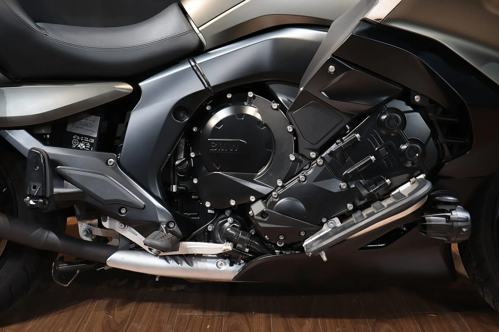 BMW K 1600 B 그랜드 아메리카 2024 실버 사진 3