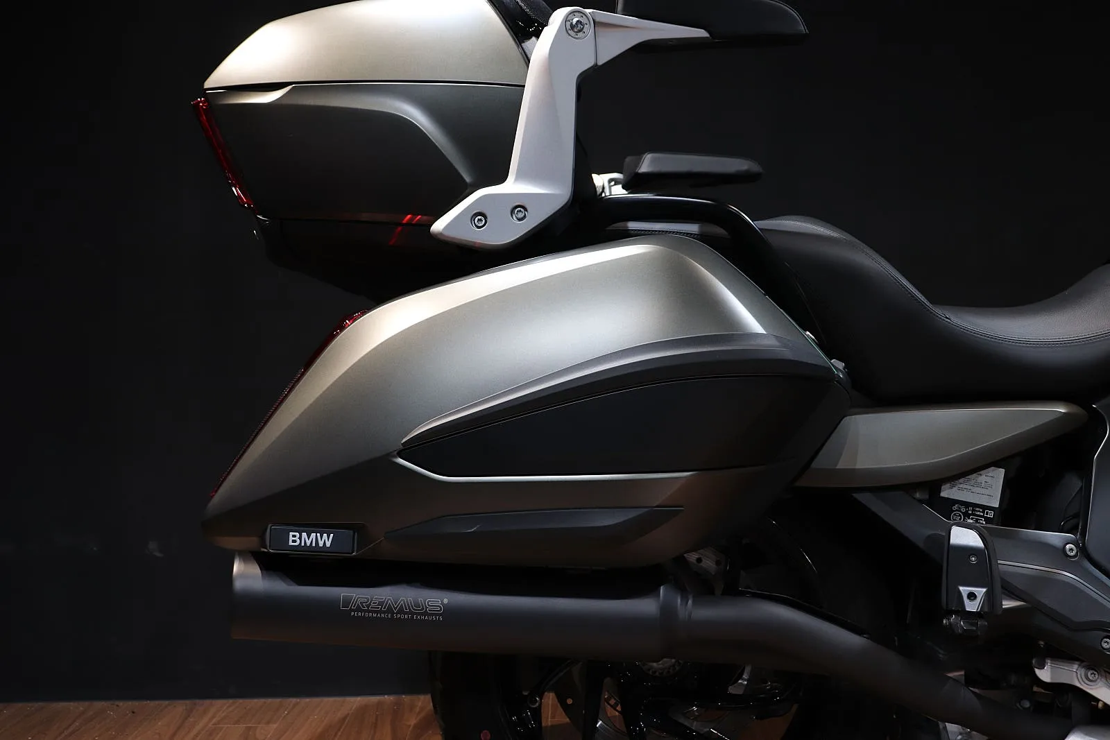 BMW K 1600 B 그랜드 아메리카 2024 실버 사진 4