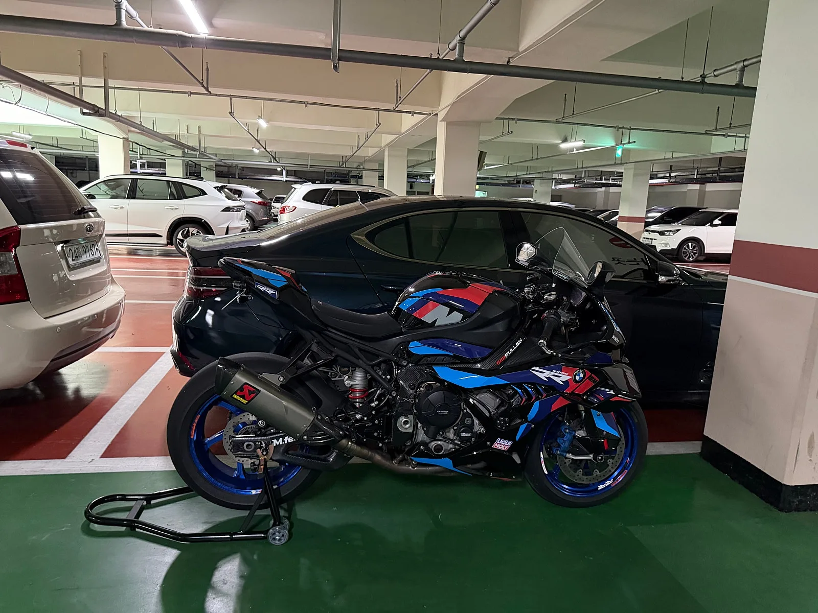 BMW S 1000 RR M팩 2022 블루 사진 2