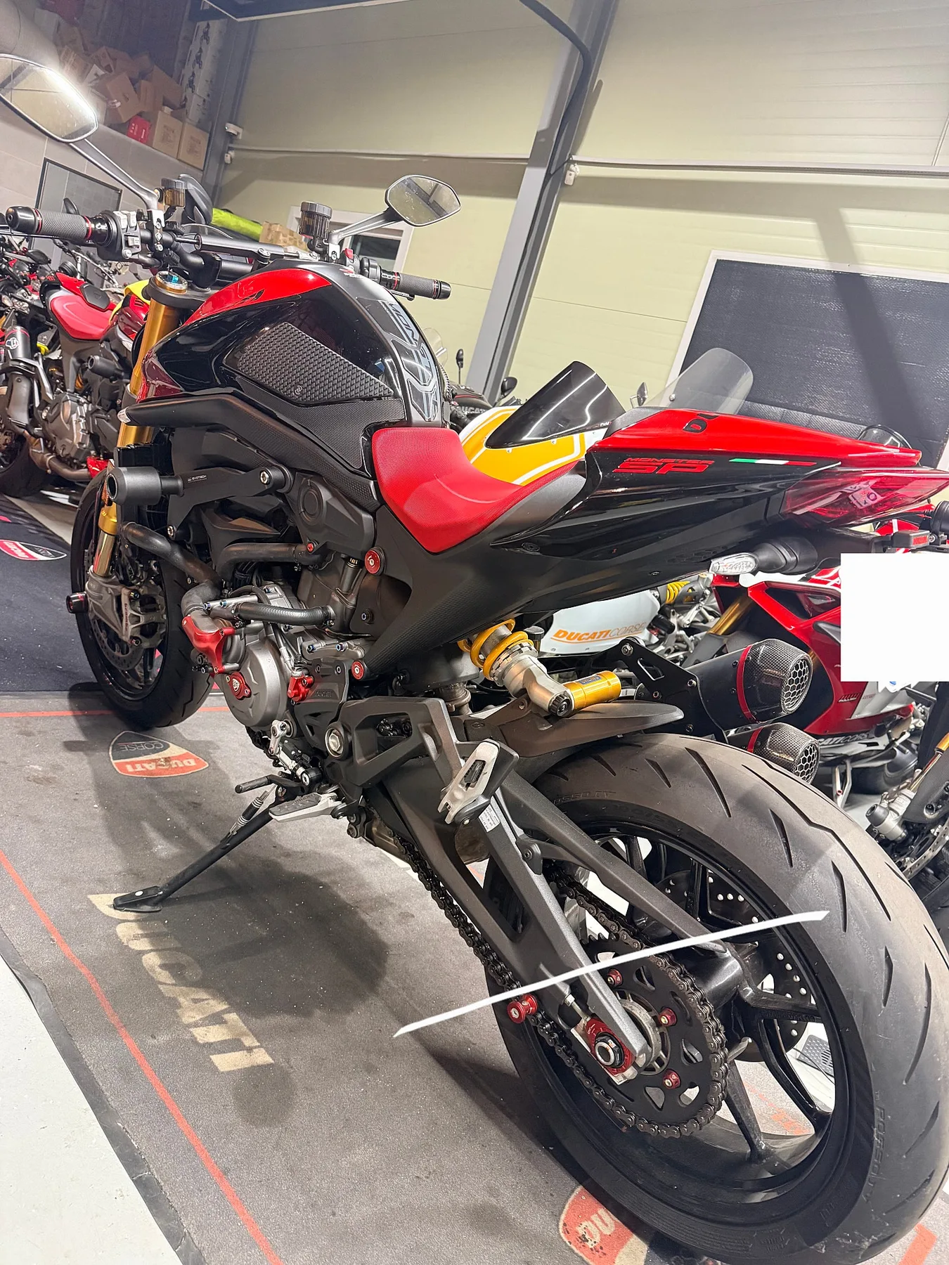 두카티 937 SP 2023 레드 사진 3